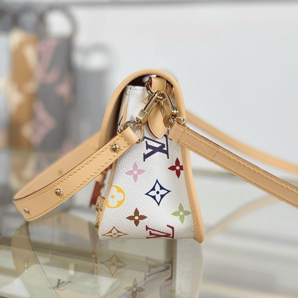 Louis Vuitton Diane LV x TM M27866 24cm/9.4in view 8