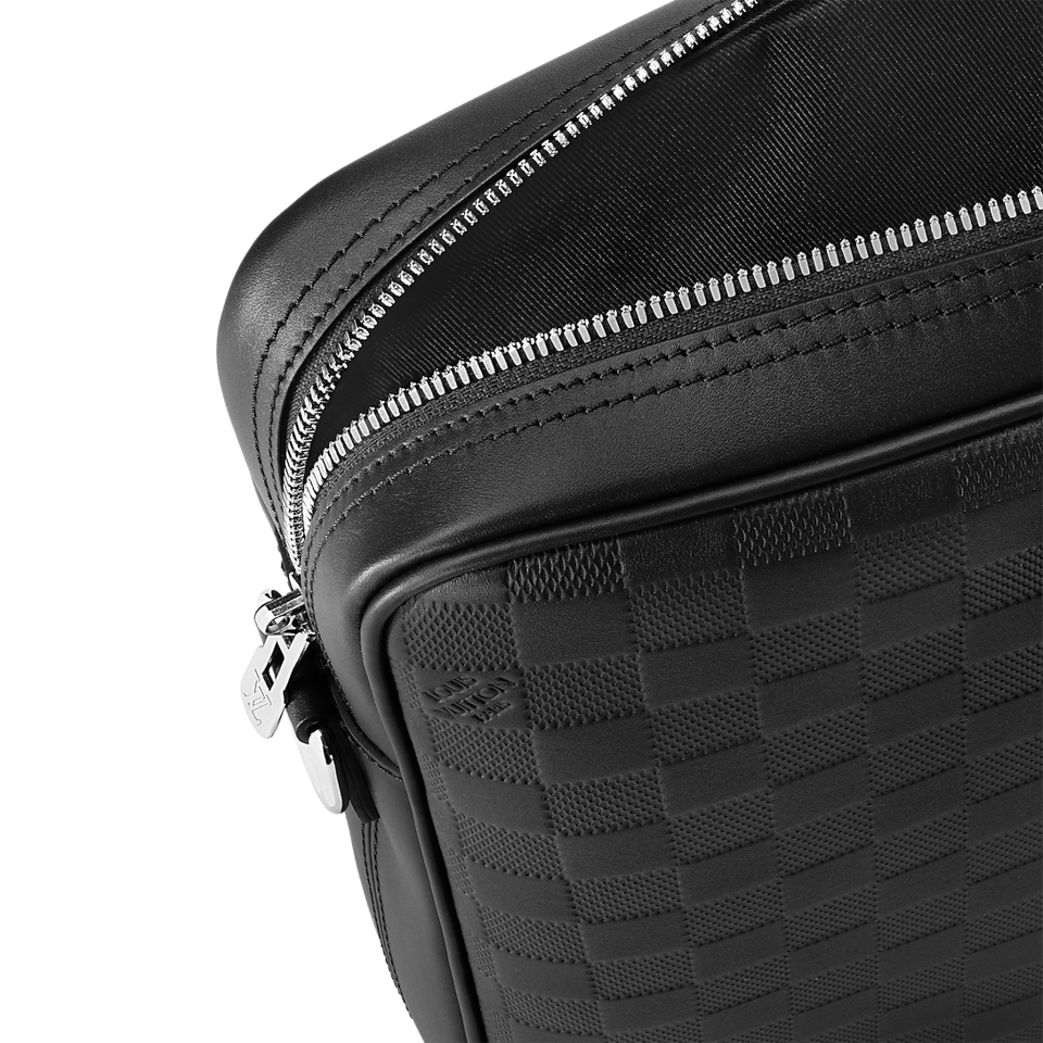 Louis Vuitton Porte-Documents Voyage Pm N40444 view 4