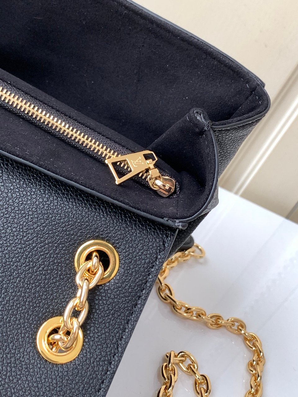 Louis Vuitton Vavin Pm 25Cm Black M44151 view 9