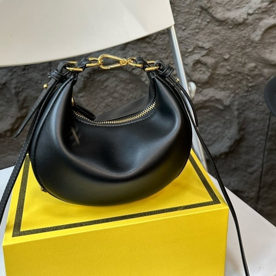 Fendi Fendigraphy Mini Leather Bag Black 20Cm view 3