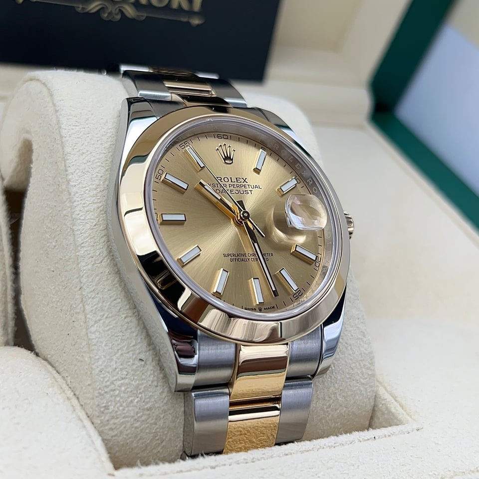 [Superclone] Rolex Datejust 41mm Champagne-Colour Dial Smooth Oyster 126303 view 3