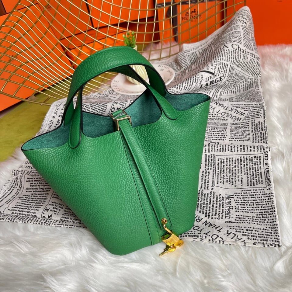 Hermes Picotin Lock Bag In Taurillon Clemence Bambou 22Cm view 3