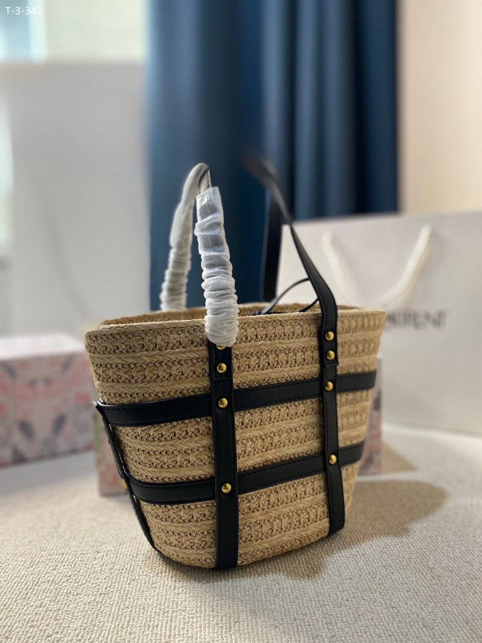 Saint Laurent Medium Panier Harness Raffia Tote Beige 17Cm view 5