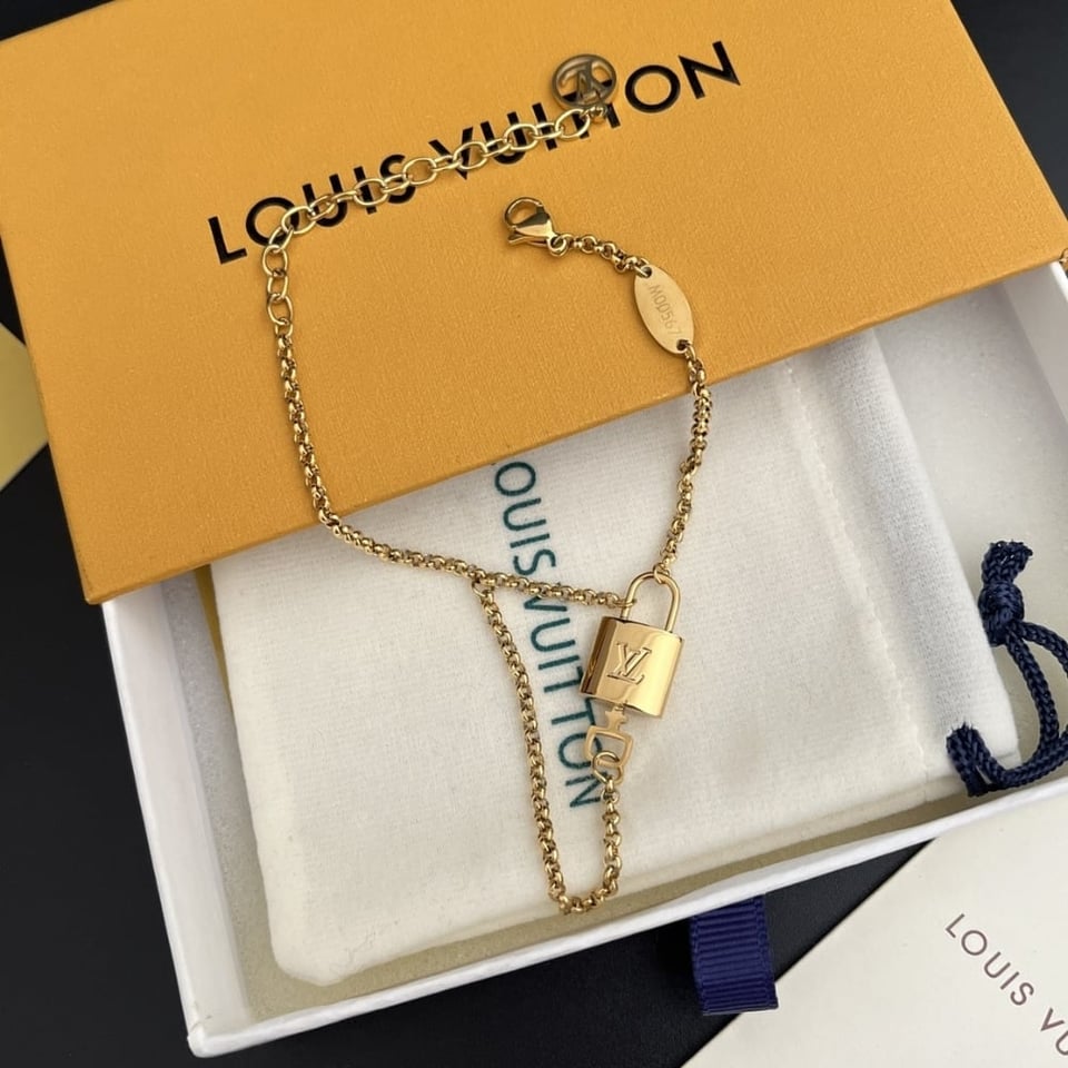 Louis Vuitton Bracelet Rocky Gold view 3