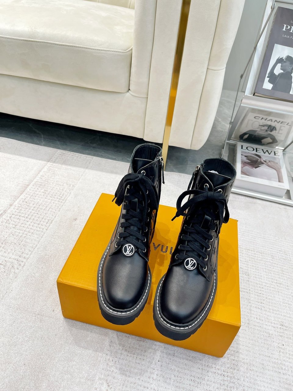 Louis Vuitton Territory Flat Ranger Black 1Abuvn view 7