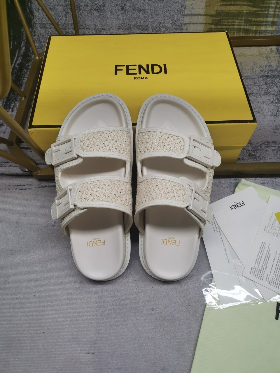 Fendi Feel Leather Sandals White view 6