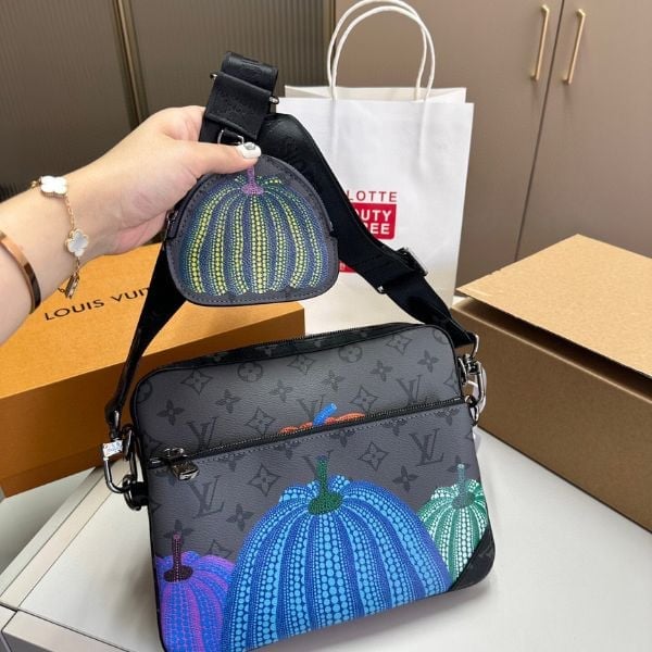 Louis Vuitton X Yk Trio Messenger Monogram Eclipse Reverse Pumpkin 21Cm M46435 view 3