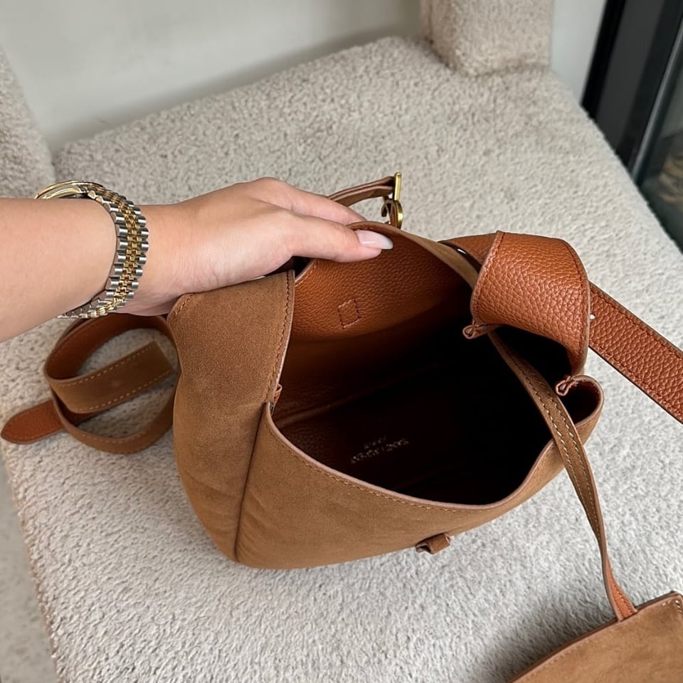 Saint Laurent Le 5 A 7 Supple In Suede Golden Brown 24Cm view 5