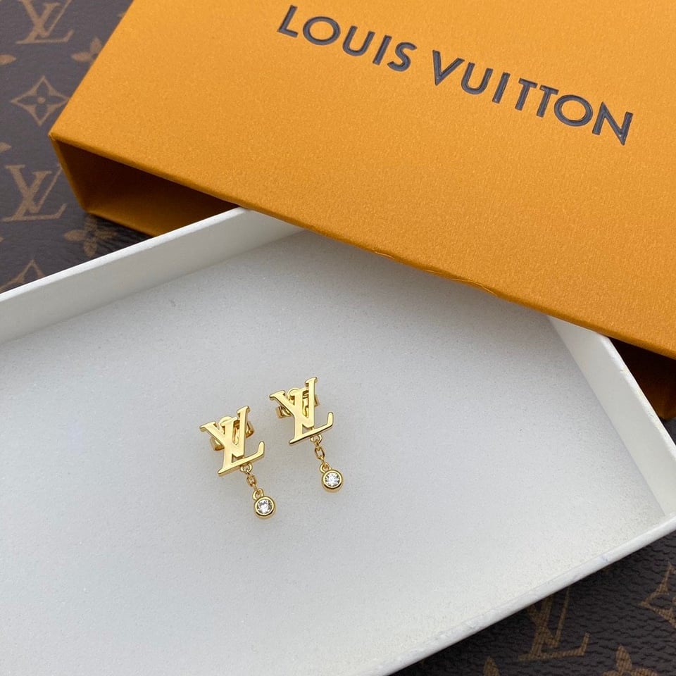 Louis Vuitton Gold And Diamond Earrings Q96495 view 2