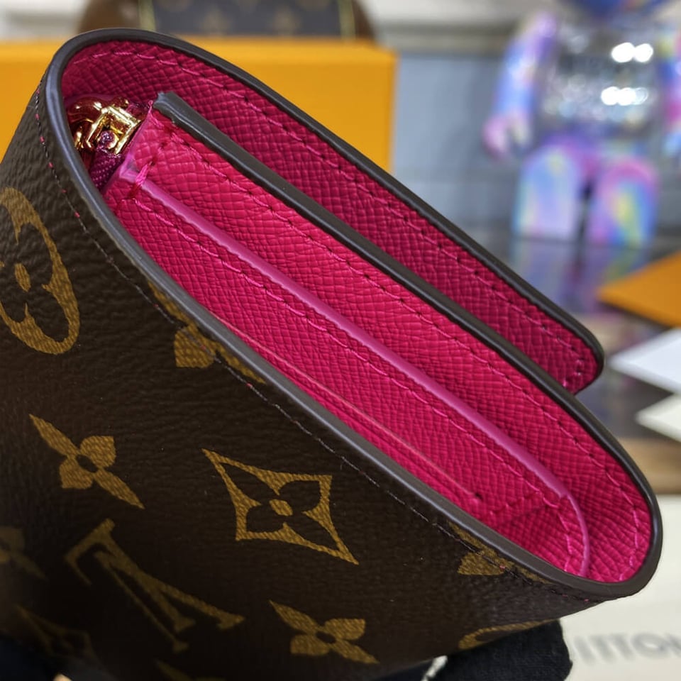 Louis Vuitton Christmas Animation 2022 Victorine Wallet Fuchsia view 6