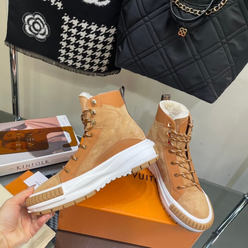 Louis Vuitton Squad Sneaker Boots Suede Brown view 7
