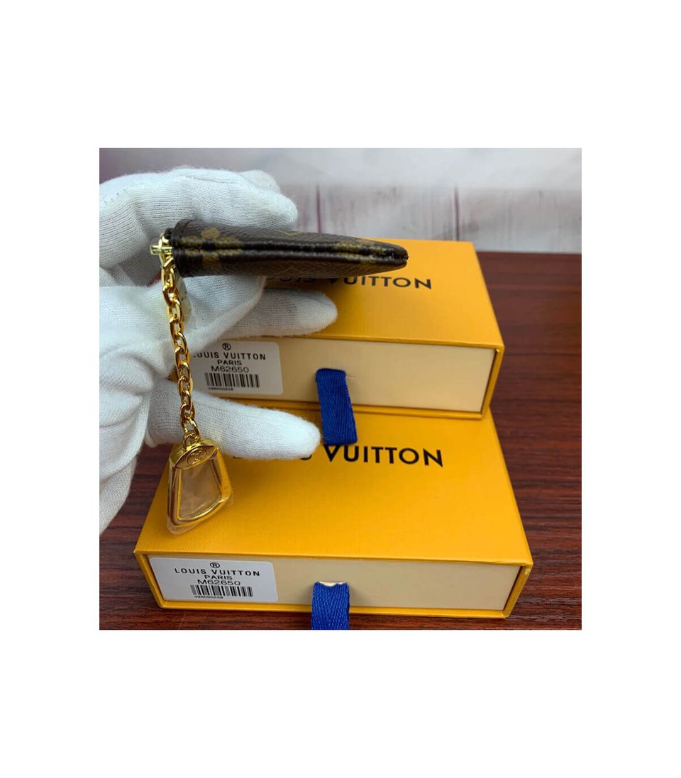 Louis Vuitton Monogram Key Pouch view 4