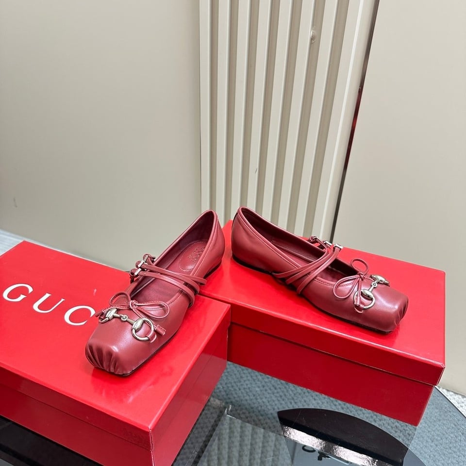 Gucci Women’S Horsebit Ballet Flat Sacchetto Red 821219 Aaea4 6207 view 3