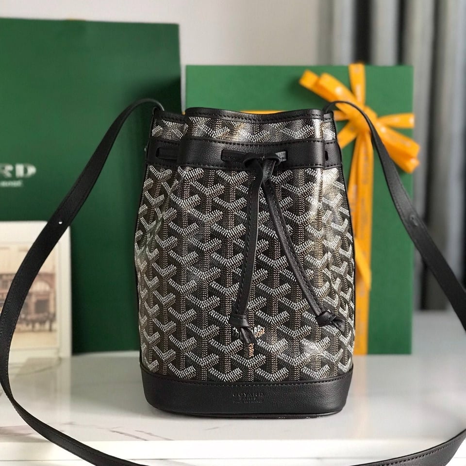 Goyard Petit Flot Bucket Bag 22 Cm Black Goyardine Canvas And Lambskin Trim view 9