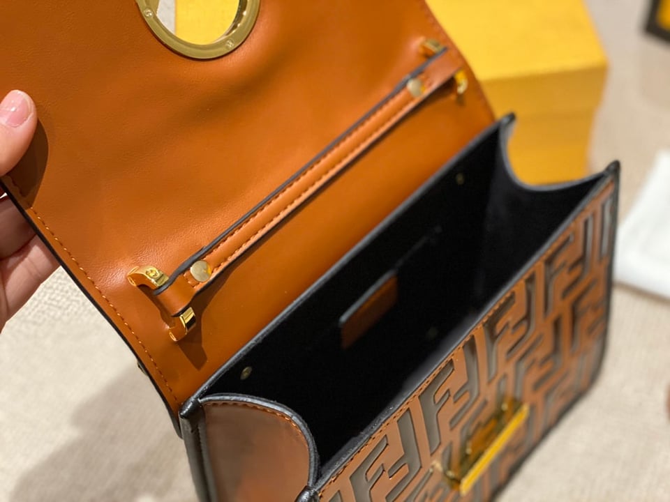 Fendi Ff Logo Bottom Brown Bag 22Cm view 8