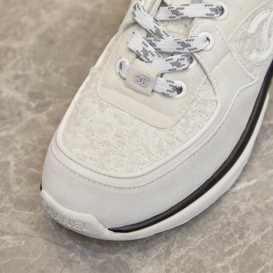 Chanel Velour Tweed Cc Sneakers White view 4