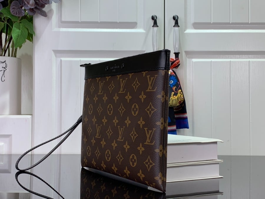 Louis Vuitton To Go Pochette Monogram Brown 30Cm For Men view 5