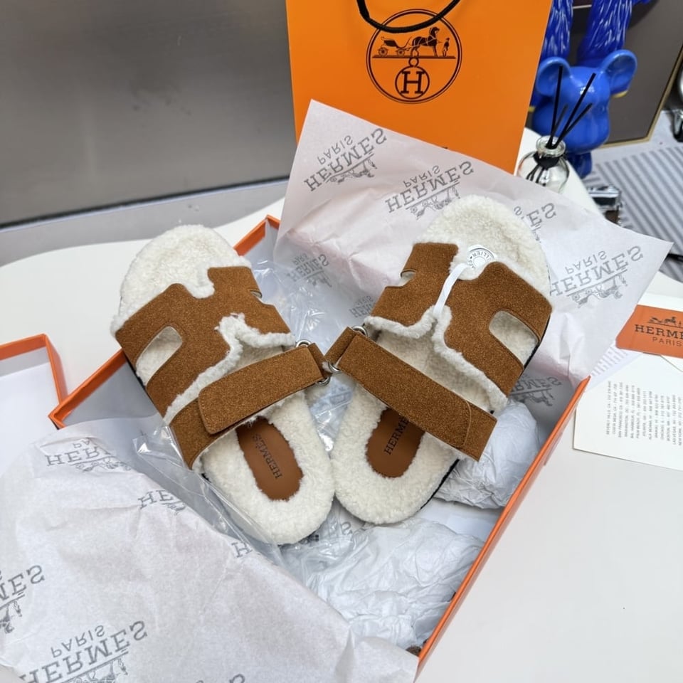 Hermes Chypre Sandal Smoky Brown And Ecru H222929Zhe5420 view 4
