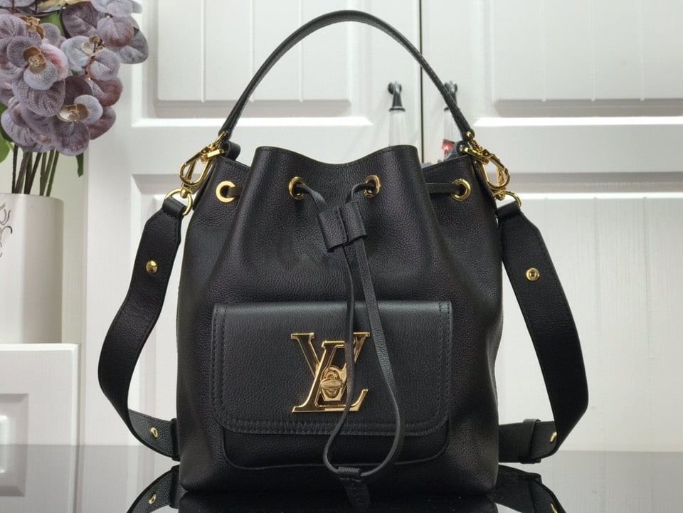 Louis Vuitton Lockme Bucket 23Cm Black view 11