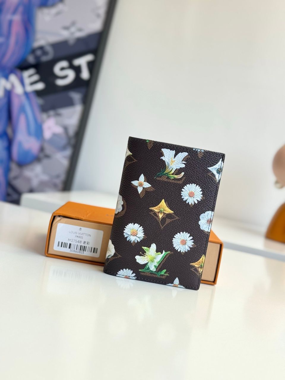 Louis Vuitton Passport Cover 10cm M27548 view 5