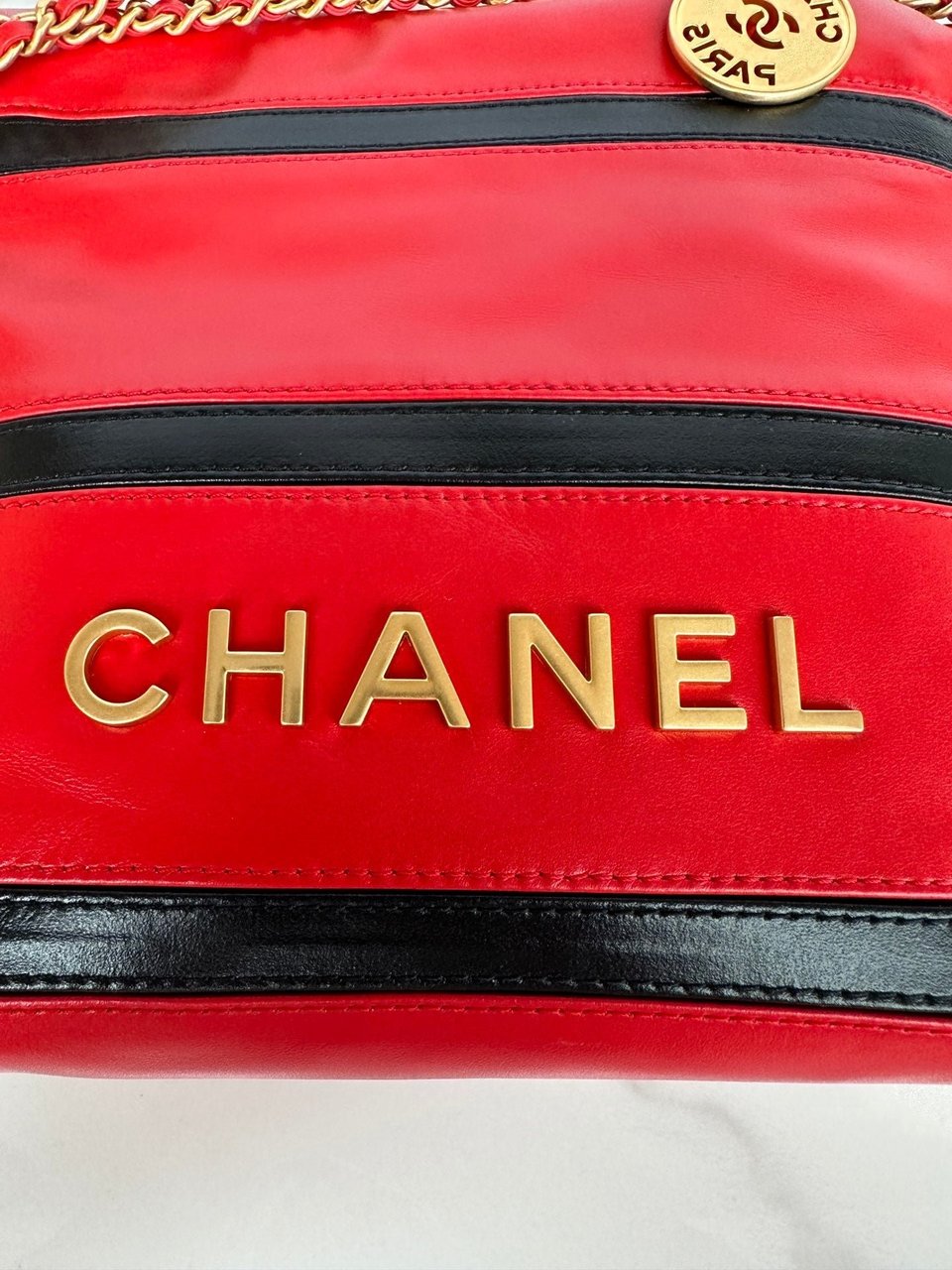 Chanel 22 Hobo Red Black Calfskin Gold Hardware view 10