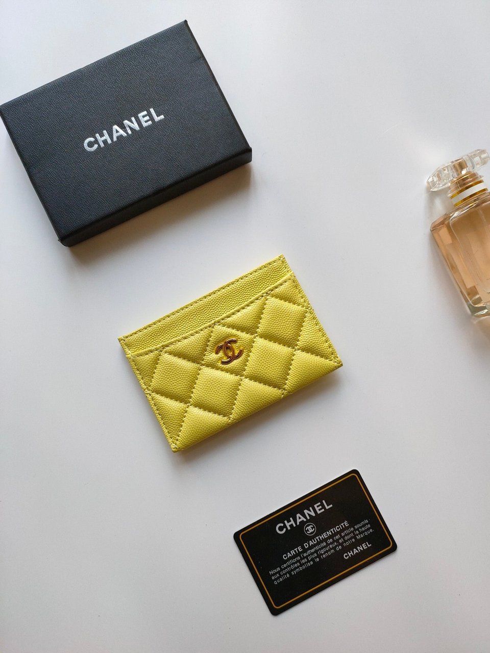Chanel Card Holder 11.2 Lemon Grained Calfskin Gold Icon view 4