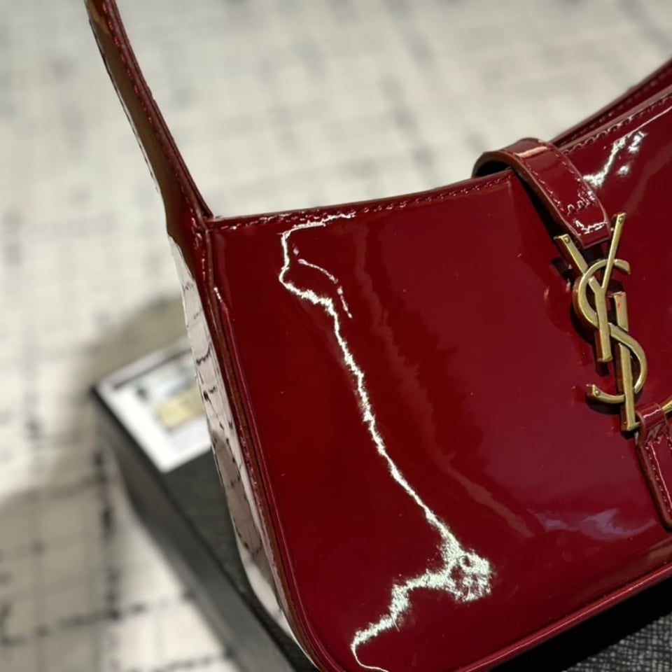 Saint Laurent Le 5 A 7 Patent Hobo Bag In Shiny Leather Wine Red 25Cm view 9
