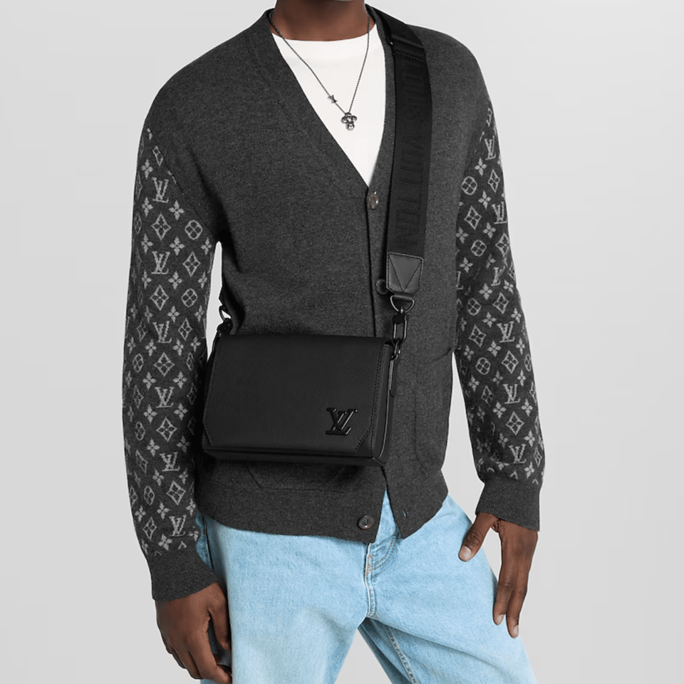 Louis Vuitton Takeoff Messenger PM For Men 22cm M24769 view 6