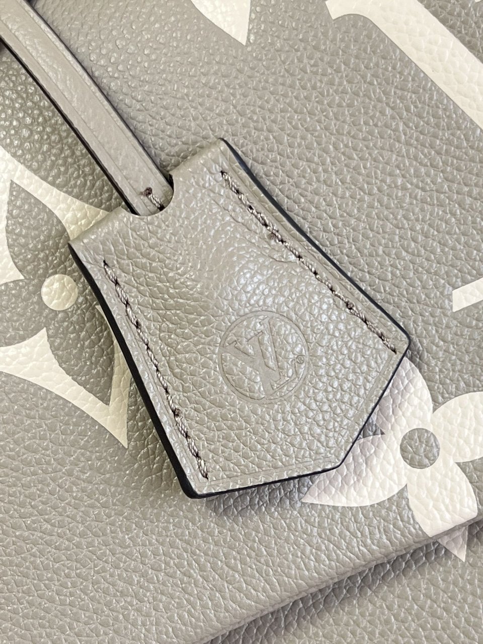 Louis Vuitton Madeleine MM Bicolor Monogram Empreinte Leather 30cm M46041- Women’s Handbags view 8