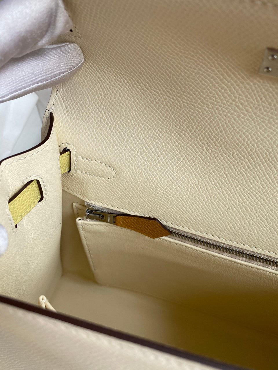 Hermes Kelly 25 Bag In Off White Epsom Leather For Women 25cm/10in view 4