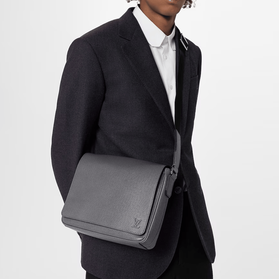 Louis Vuitton Glacier District PM For Men 26cm M30851 view 7