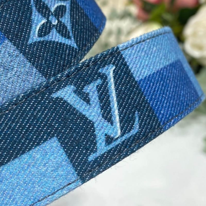 Louis Vuitton LV Iconic 30mm Belt M0243W view 8