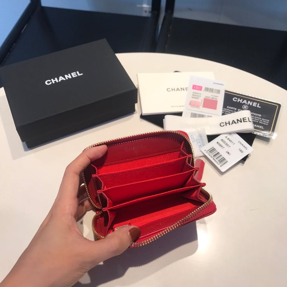 Chanel Zipped Caviar Purse 11 Red Calfskin Gold Icon view 4