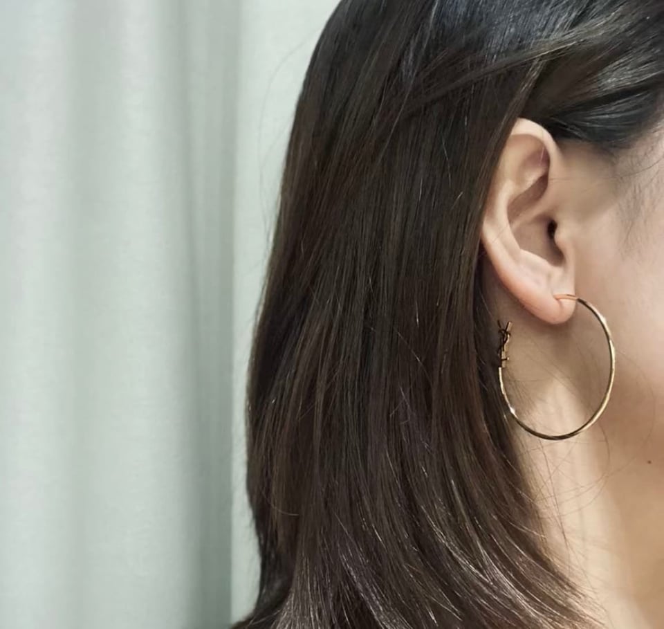 Saint Laurent Ysl Logo Big Round Earrings Gold view 6