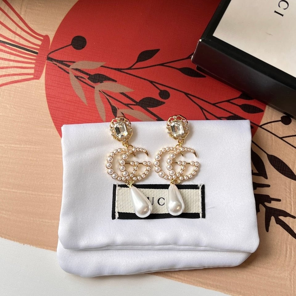 Gucci Pearl Gg Drop Earrings In Gold view 5
