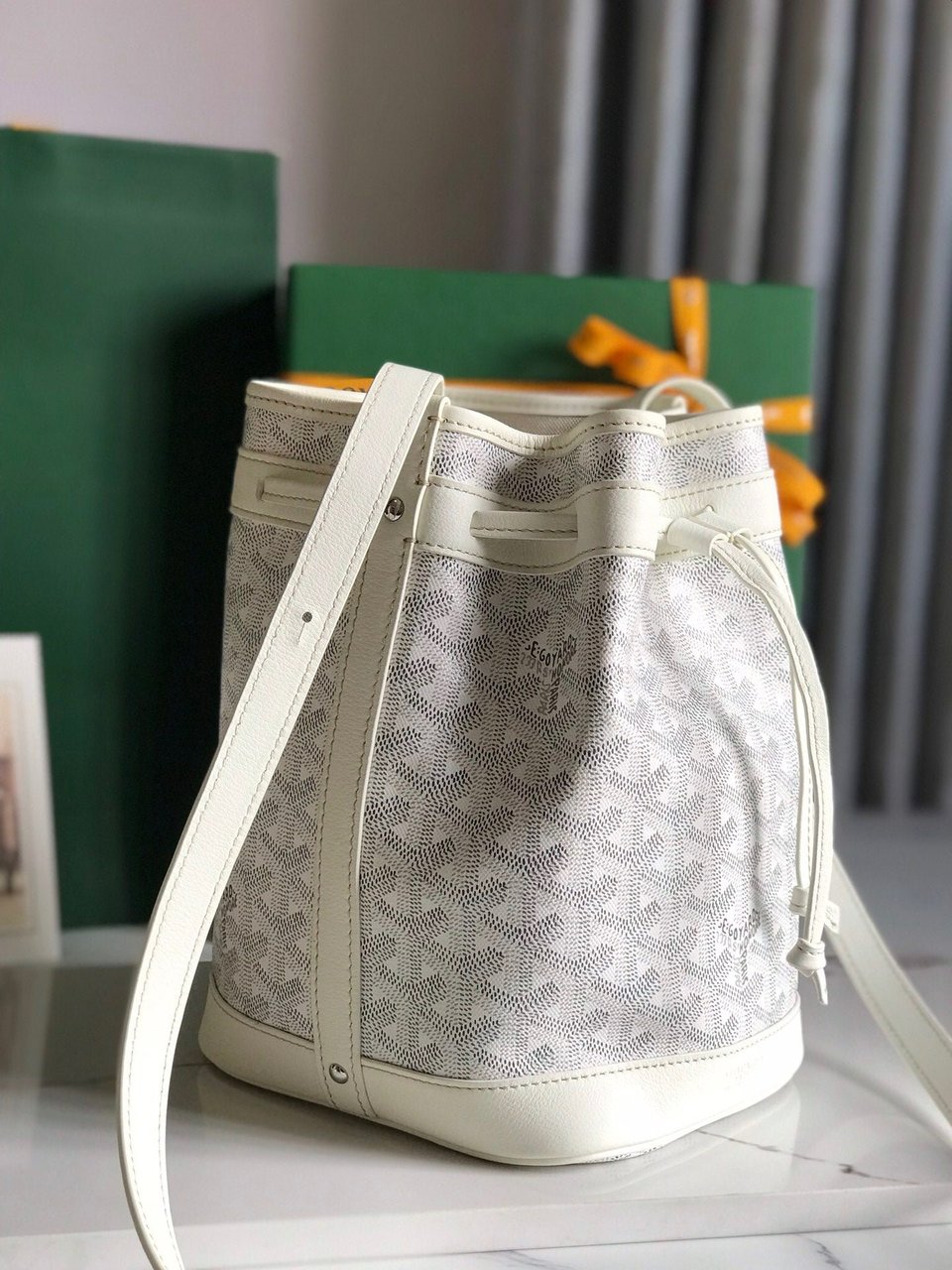 Goyard Petit Flot Bucket Bag 22 cm White Goyardine Canvas And Lambskin Trim view 7