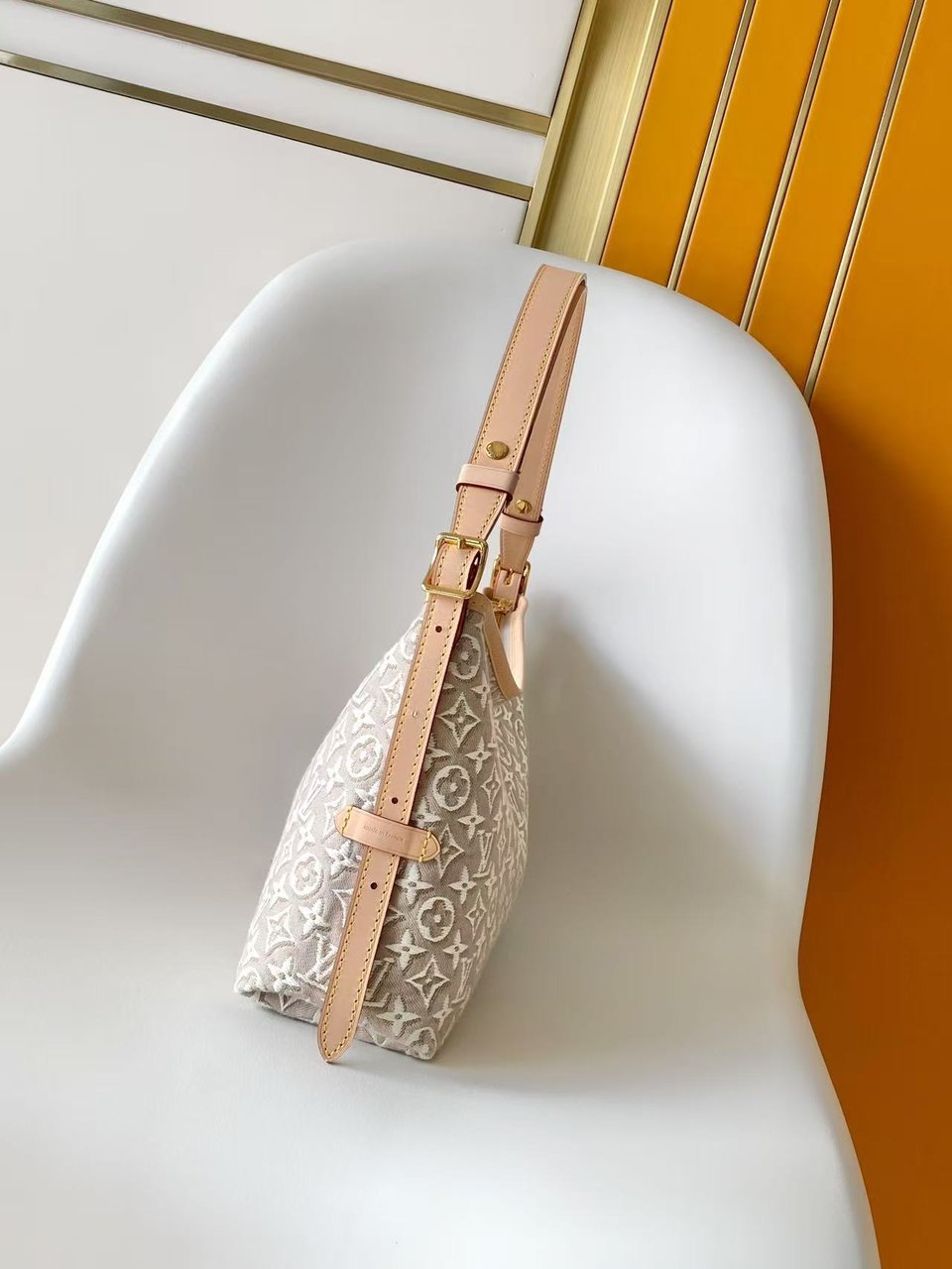 Louis Vuitton Carryall East-West Monogram Emblème Peuplier Motif 36cm M2A136 view 4