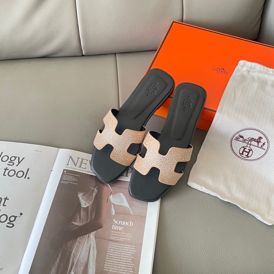 Hermes Oran Sandal Crystle Beige view 4