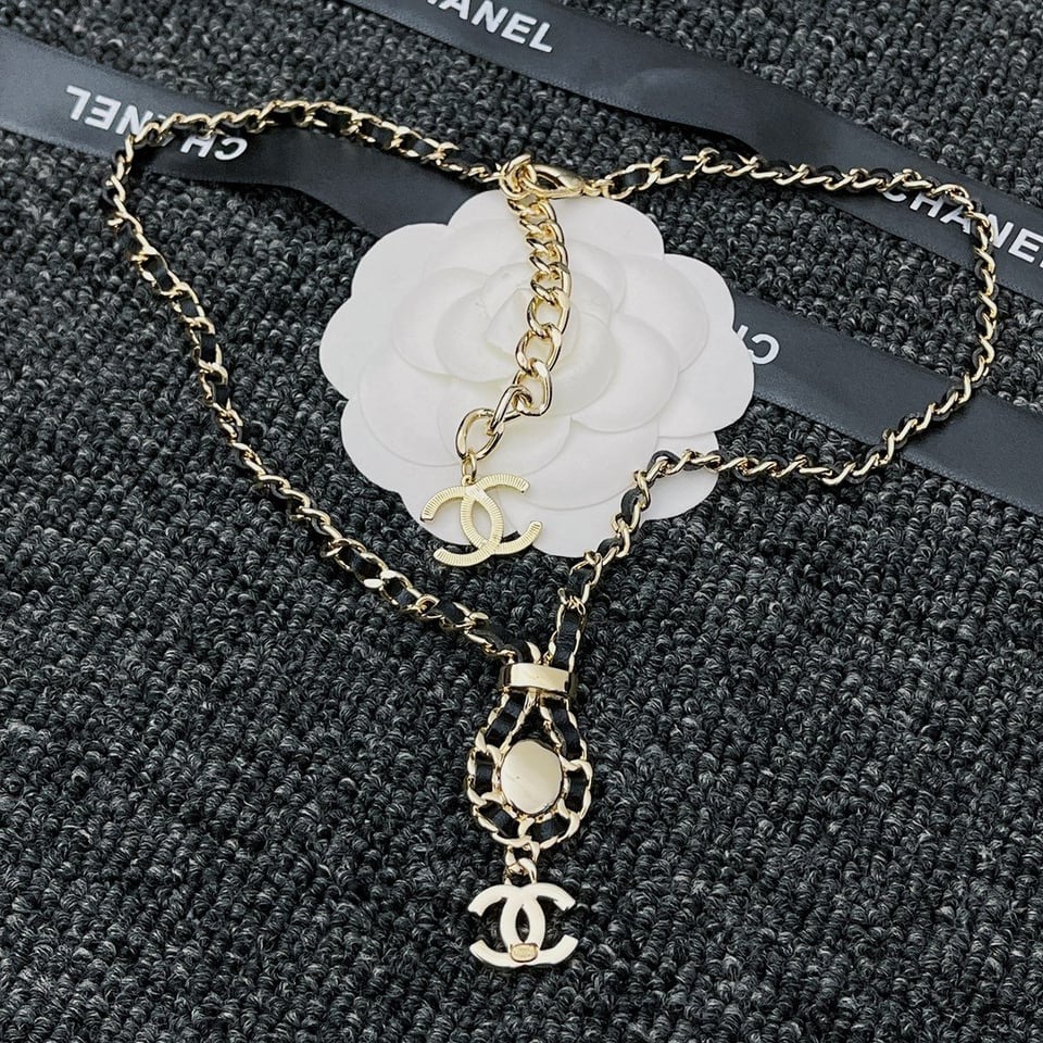 Chanel Cc Necklace view 7