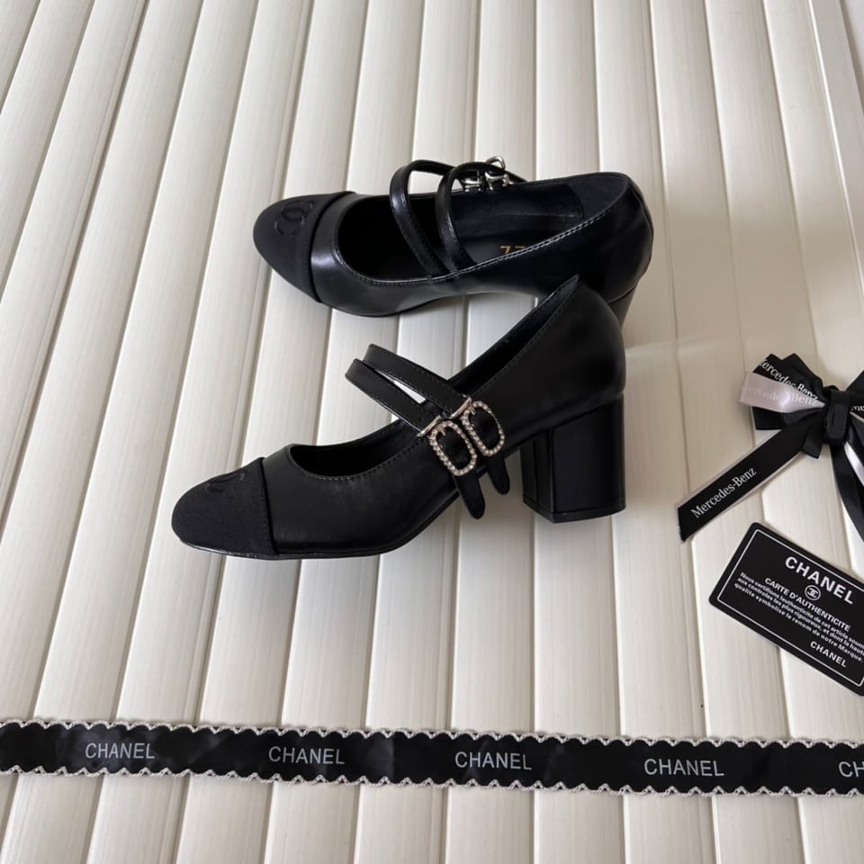 Chanel Mary Janes And Grosgrain Black G45696 B16524 Nx492 view 7