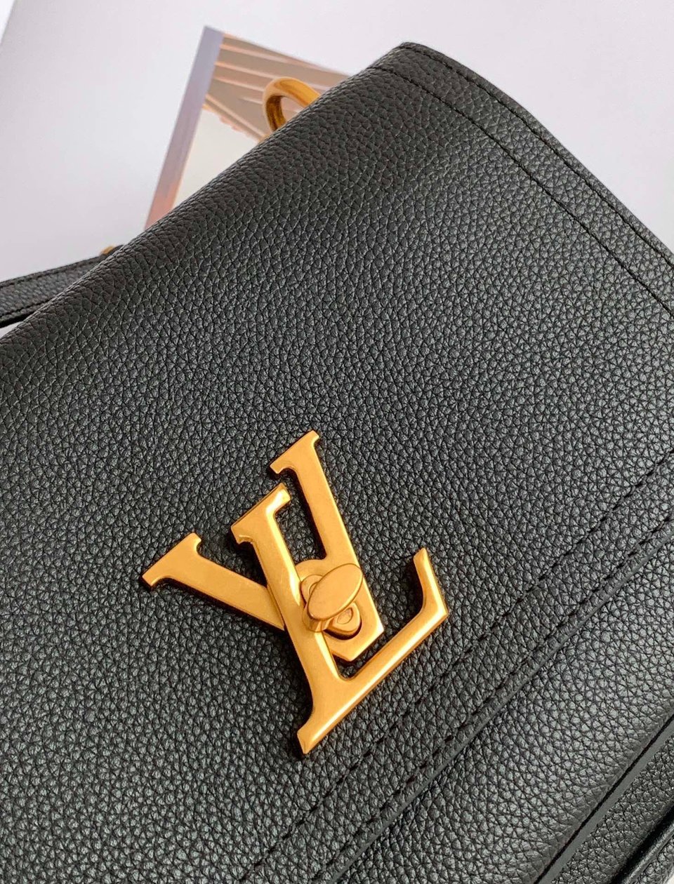 Louis Vuitton Lockme Chain 23Cm Black Bag view 7