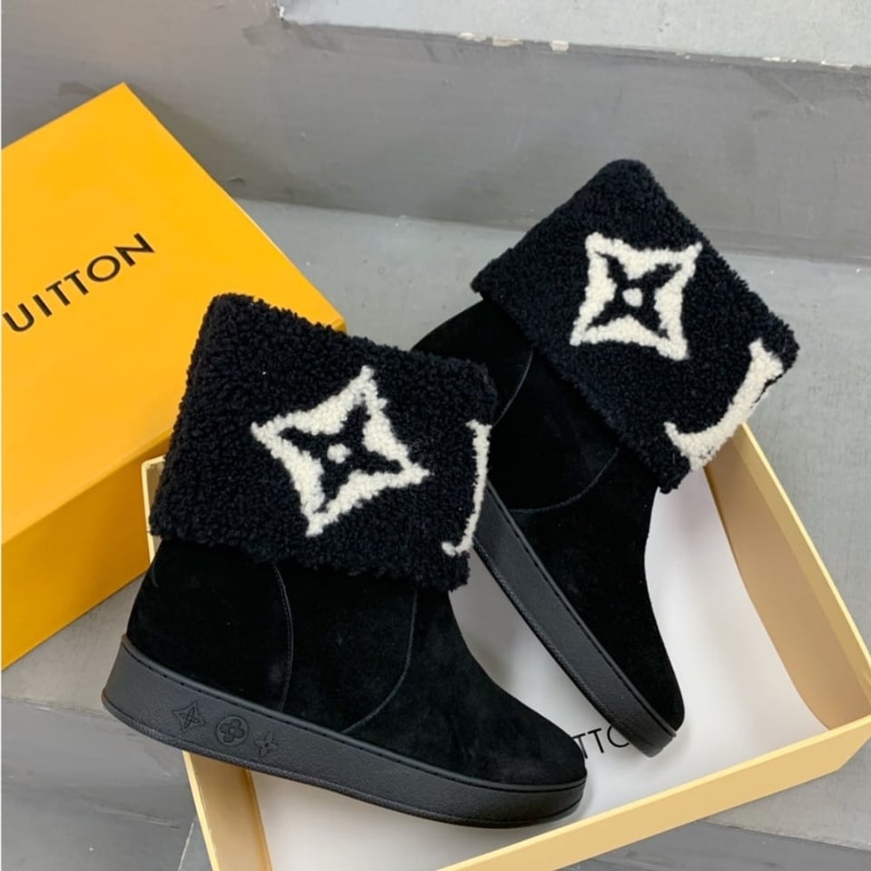 Louis Vuitton Snowdrop Flat Ankle Boot Black 1Aachv view 5