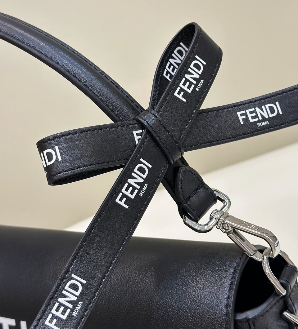 Fendi By Marc Jacobs Maxi Baguette Canvas Bag In Leather Black 26Cm/ 10.2in view 10