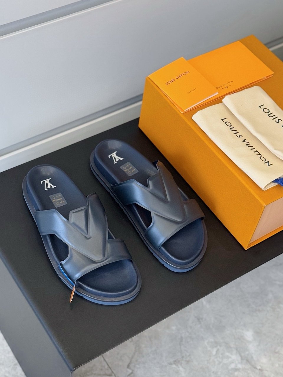Louis Vuitton LV Oasis Mule Blue for Men view 3