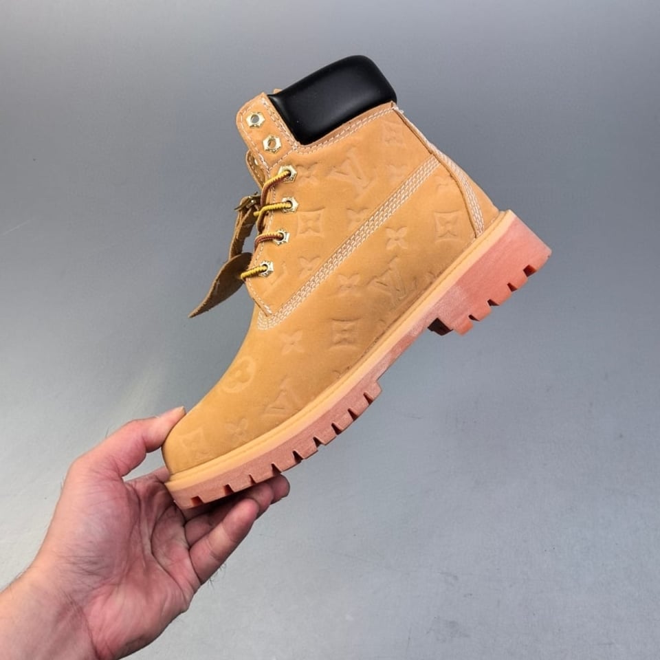 Louis Vuitton Lv X Timberland Boots Beige 1Ad72R view 4