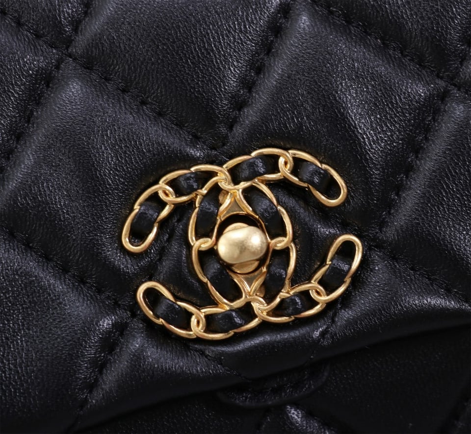 Chanel Mix Accordion Cc Flap Bag Quilted Glazed Calfskin Black 23Cm view 8