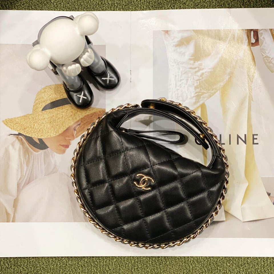 Chanel Lambskin Pouch Black 16cm view 9