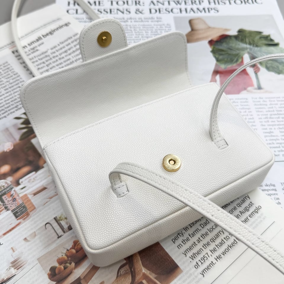 Chanel Clutch White Bag 17cm/6.7in view 10