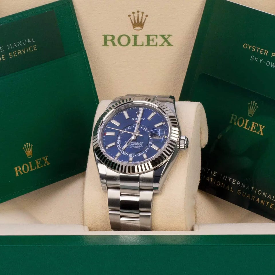Rolex Sky-Dweller 42 mm Bright blue Dial 336934 Oyster view 5