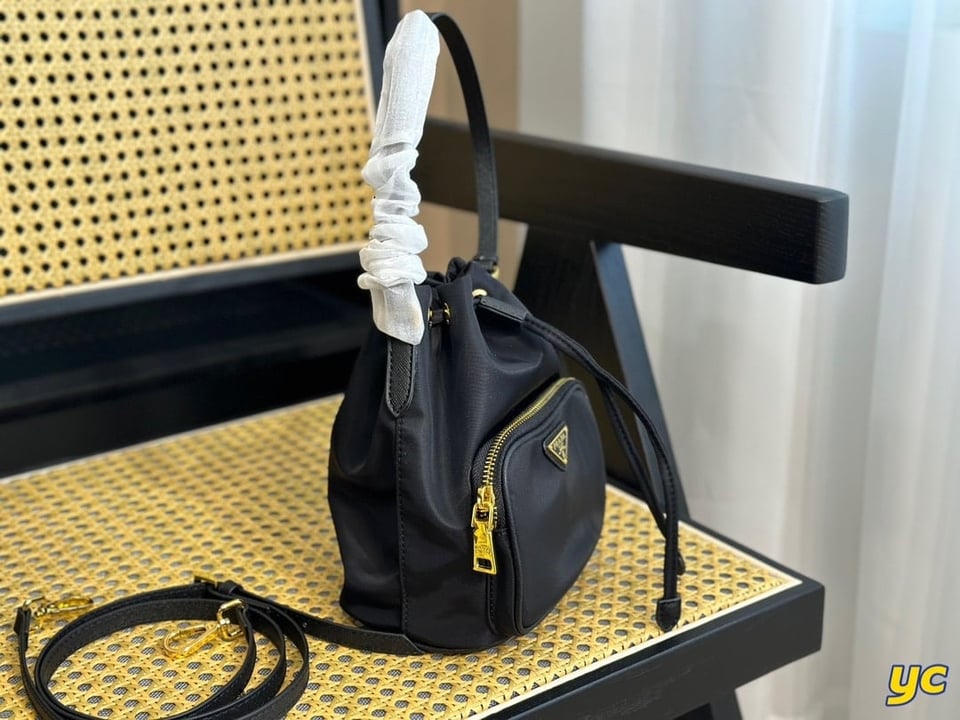 Prada Duet Re-Nylon Bucket Shoulder Bag Black 18Cm view 6